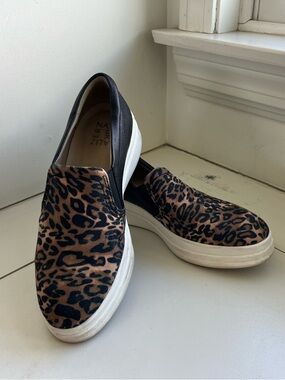 Naturalizer sneaker, 9.5